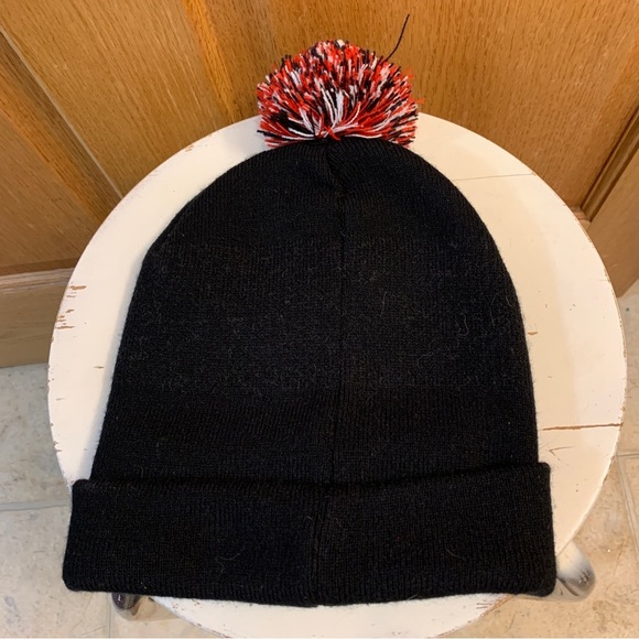 STAR WARS BERKSHIRE FASHIONS POM KNIT WINTER HAT BEANIE LucasFilm 100% Acrylic - Picture 2 of 4